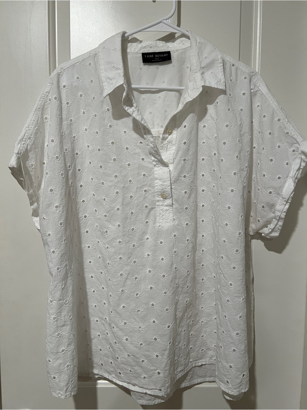 Lane Bryant Cotton White Eyelet Button-Front Casual Shirt Dolman sleeves Sz 18/2